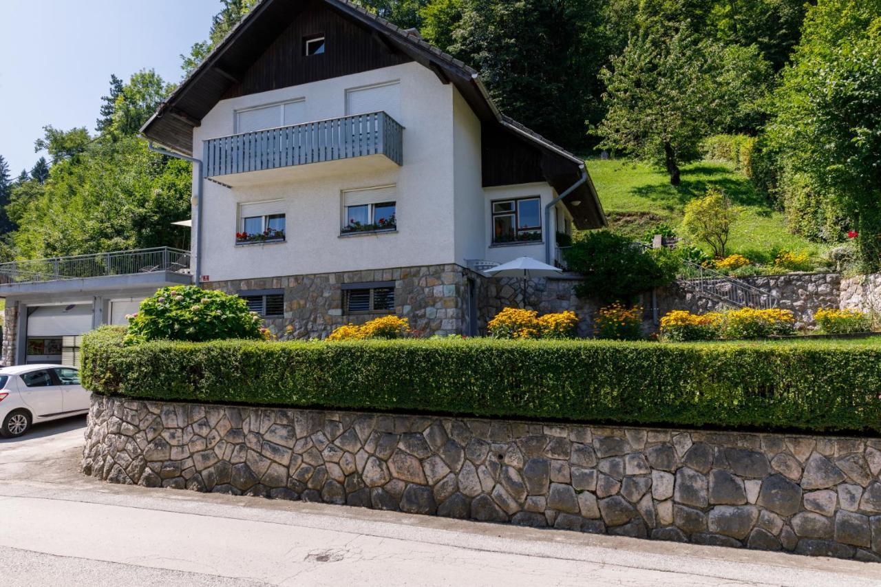 Apartment Mavrica Bled, Quiet Location, With A View Of The Lake Luaran gambar