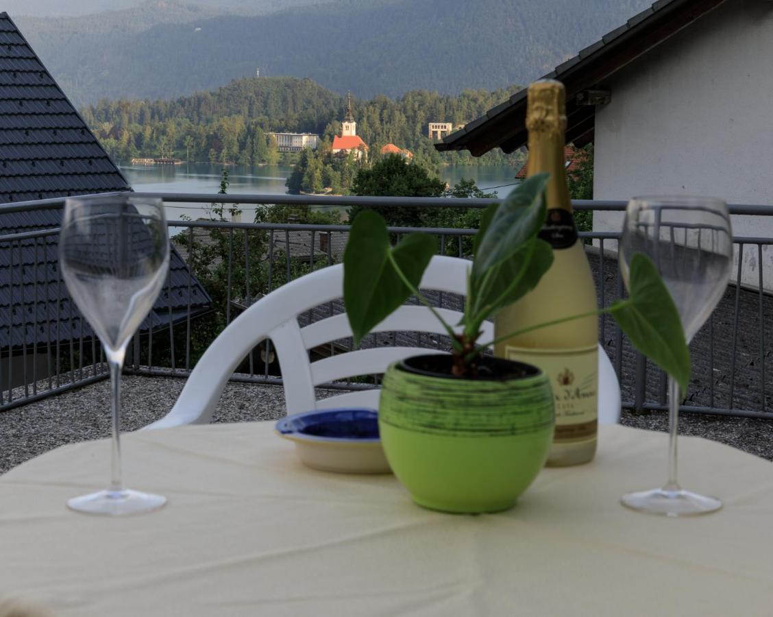 Apartment Mavrica Bled, Quiet Location, With A View Of The Lake Luaran gambar